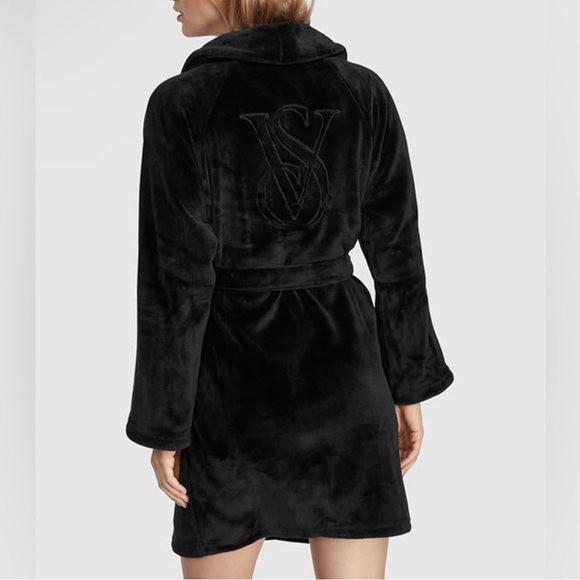 Victoria’s Secret Robe - Picture 2 of 4